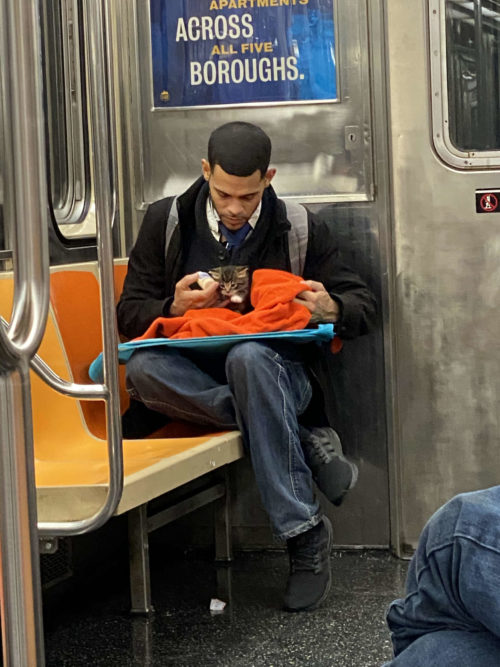 Woman Shares Beautiful Moment She Witnessed On NY Subway, Giving Hope ...
