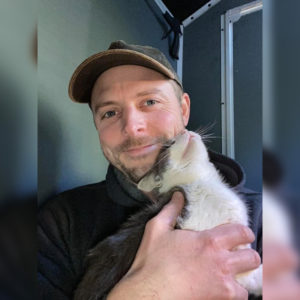 Cat Man Chris Rescues Kitten Siblings Meowing for Lost Mama