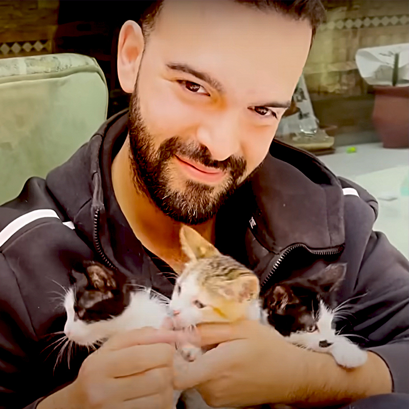 Yassine with three rescued kittens via the Dodo